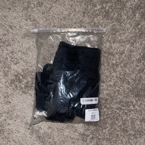 Two piece set - Picture 3 of 3